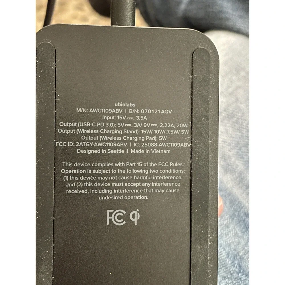 Ubio Labs AWC1109ABV Wireless Qi-Certified Charging Stand W/ Wall Charger Tested